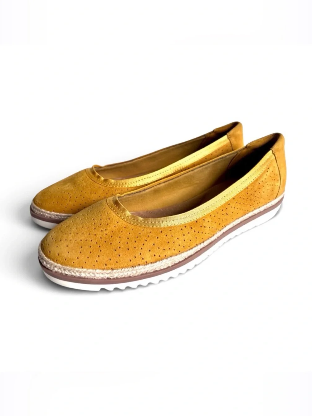 Clarks Collection Serena Kellyn Yellow Suede Espadrilles Flats 8 M NEW Slip On